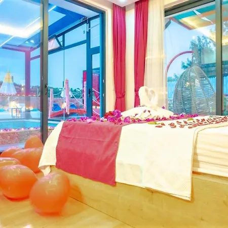 Modern With Private Pool And Jacuzzi In Kas *